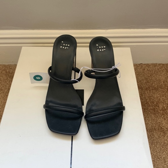 A New Day Heels - Picture 2 of 4